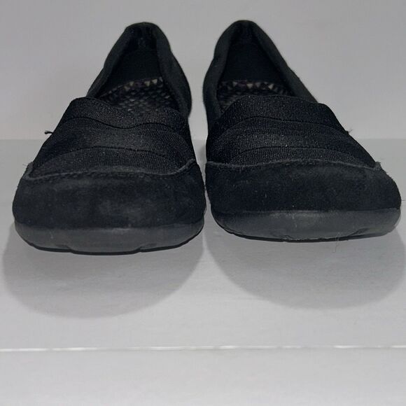 Skechers Slip On Loafer Relaxed Fit Women 7.5 Memory Foam Leather Trim Black EUC - Picture 2 of 9